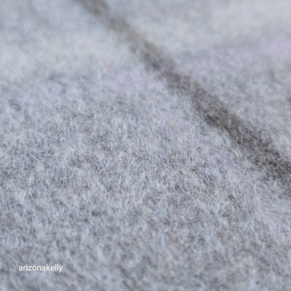 100% Cashmere Fringe Scarf Lavender and Grey Plaid Louisa Perini - Picture 7 of 10